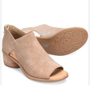 new SOFFT Full-grain Italian suede metallic finish Carleigh sandals in natural